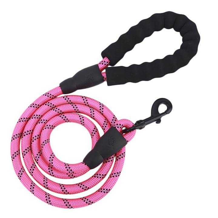 Heavy-Duty Reflective Dog Leash – Durable, Comfortable, and Safe for All Dog Sizes