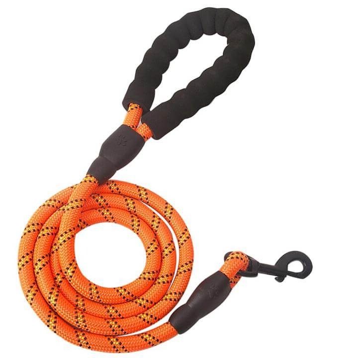 Heavy-Duty Reflective Dog Leash – Durable, Comfortable, and Safe for All Dog Sizes